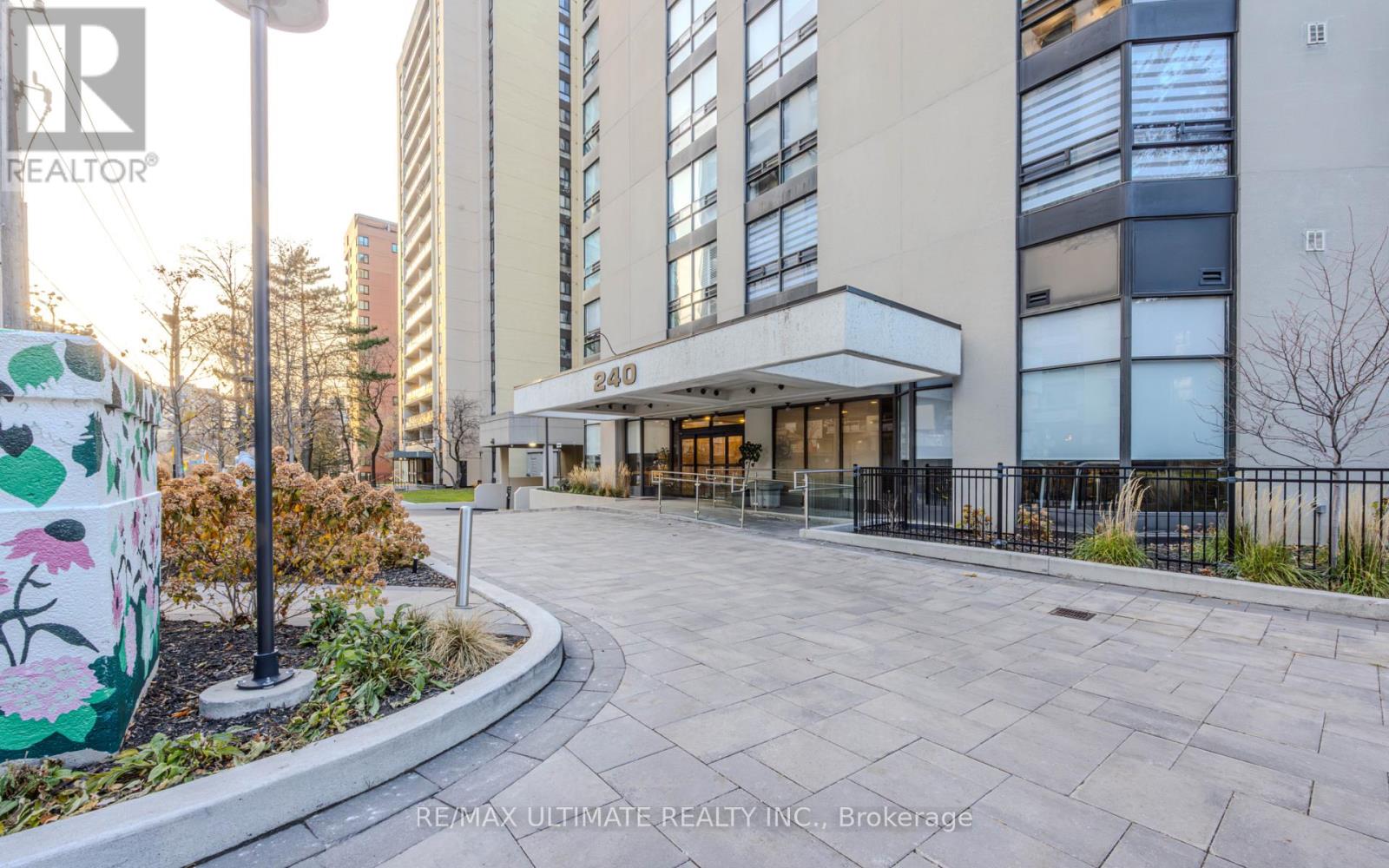 201 - 240 Heath Street W, Toronto, Ontario M5P 3L5 - Photo 35 - C12841638