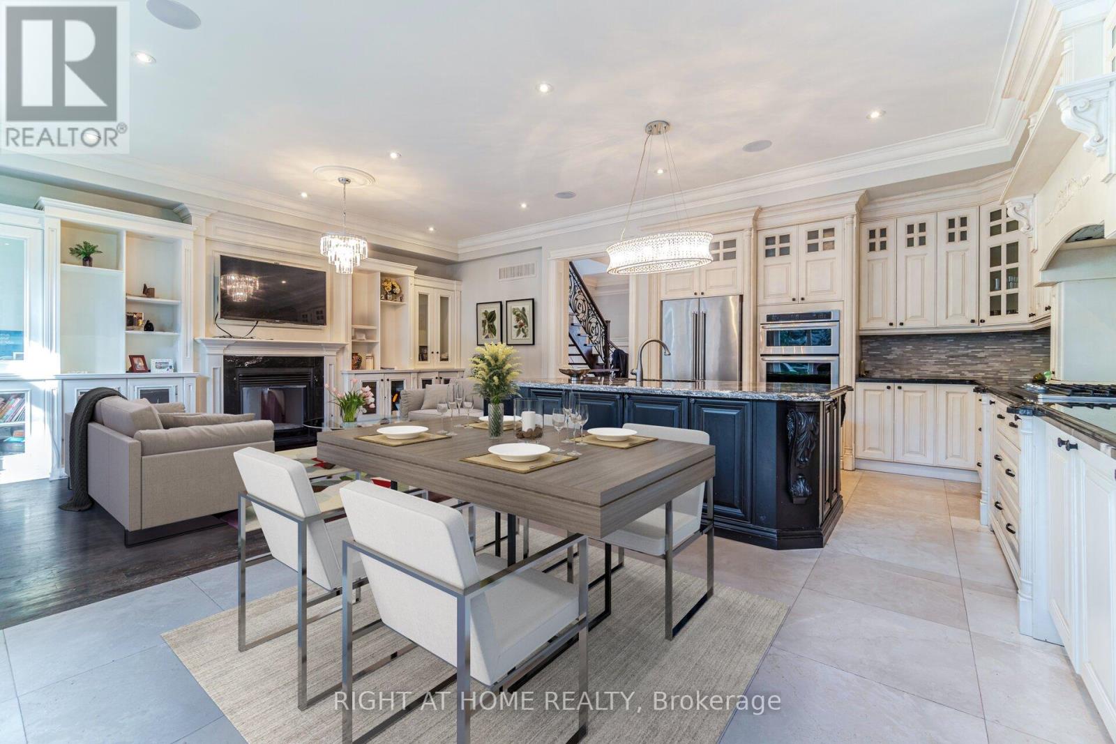 12 Walder Avenue, Toronto, Ontario  M4P 2R5 - Photo 11 - C12841660