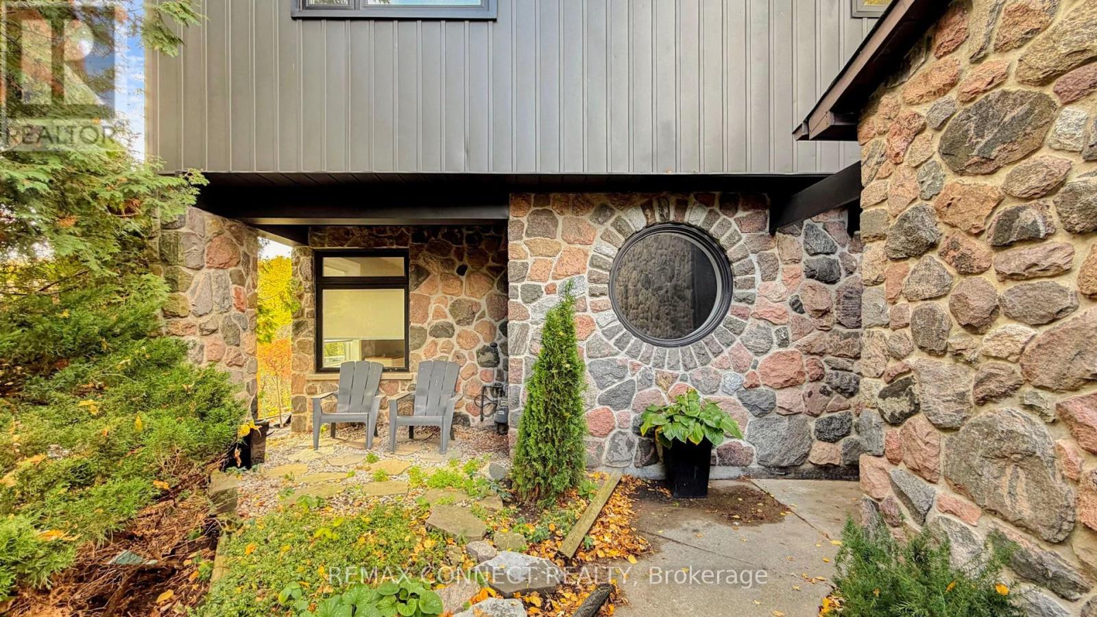 1406 Old Forest Road, Pickering, Ontario  L1V 1N7 - Photo 3 - E12841612