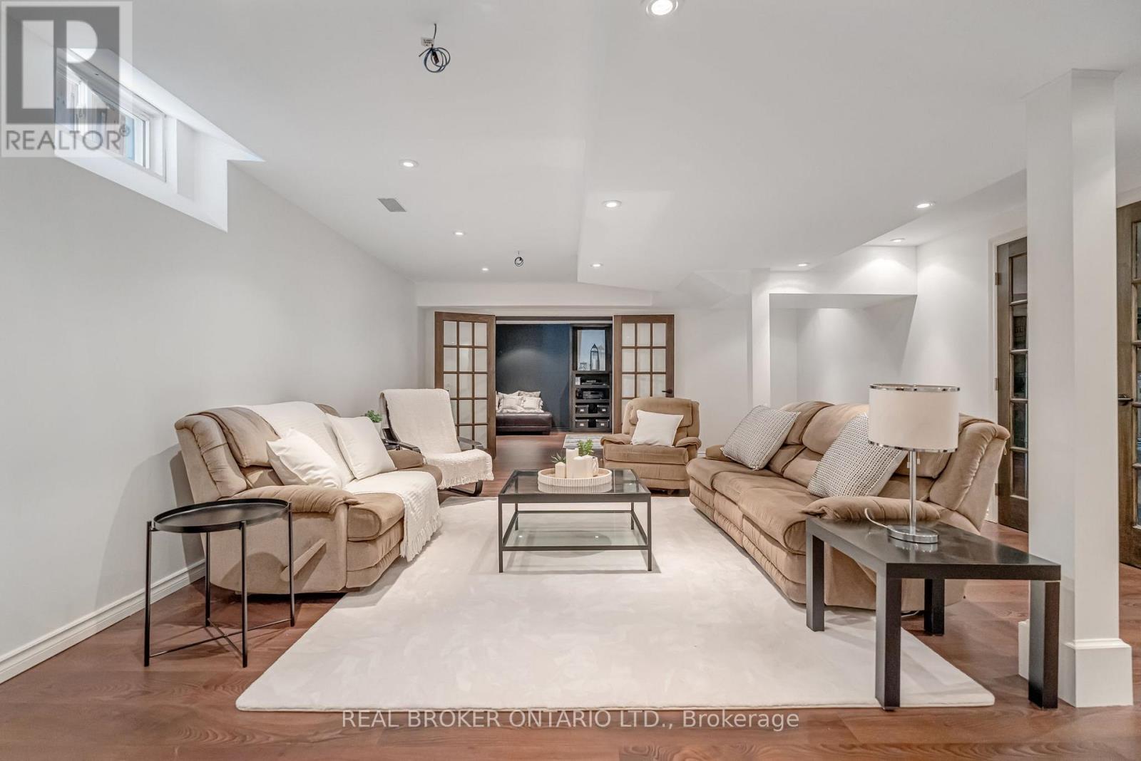 1379 Liverpool Street, Oakville, Ontario  L6M 4P1 - Photo 41 - W12841476