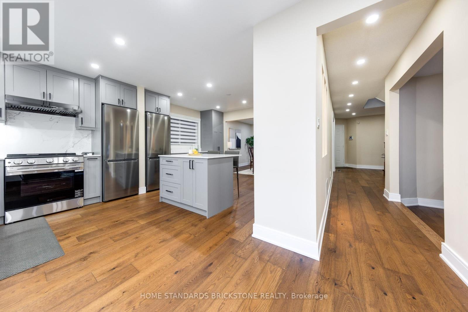 45 Spring Gate Boulevard, Vaughan, Ontario  L4J 3C9 - Photo 14 - N12841652