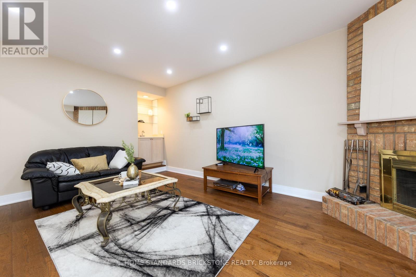 45 Spring Gate Boulevard, Vaughan, Ontario  L4J 3C9 - Photo 17 - N12841652