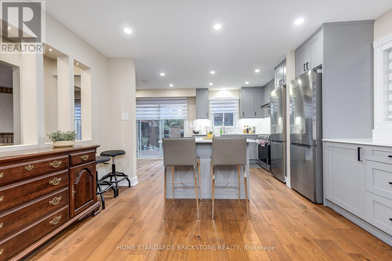 45 Spring Gate Boulevard, Vaughan, Ontario  L4J 3C9 - Photo 7 - N12841652