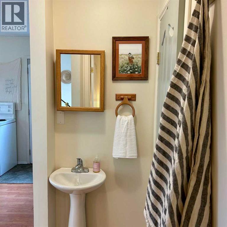 114 Red Wing Crescent, Rural Camrose County, Alberta  T4V 2M9 - Photo 9 - A2288500