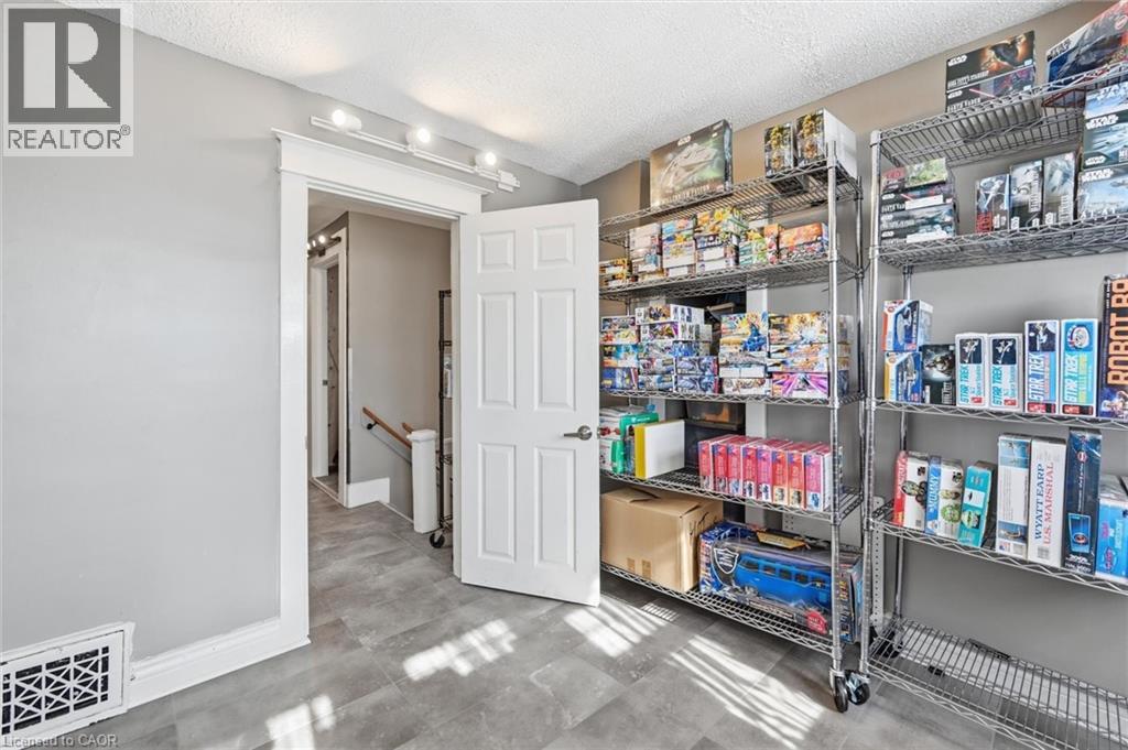 421 Concession Street, Hamilton, Ontario  L9A 1C1 - Photo 18 - 40809377