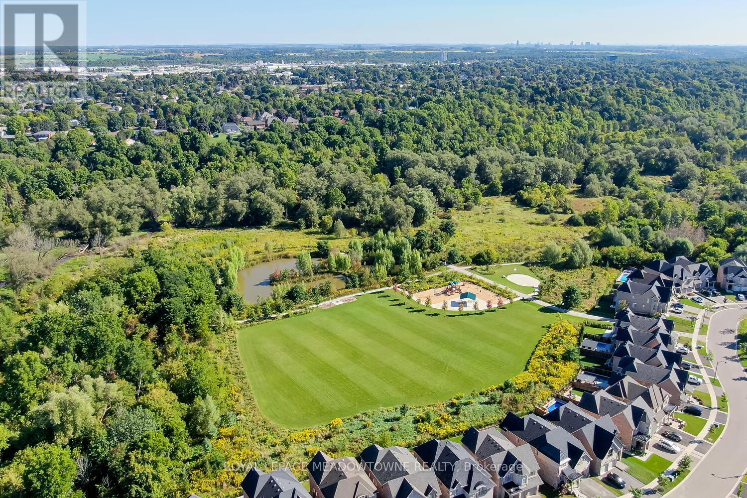 65 Foxtail Court, Halton Hills, Ontario  L7G 0G3 - Photo 49 - W12841600