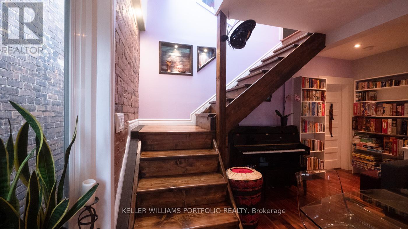 Unit 2 - 184 Franklin Avenue, Toronto, Ontario  M6P 3Y8 - Photo 11 - W12841626