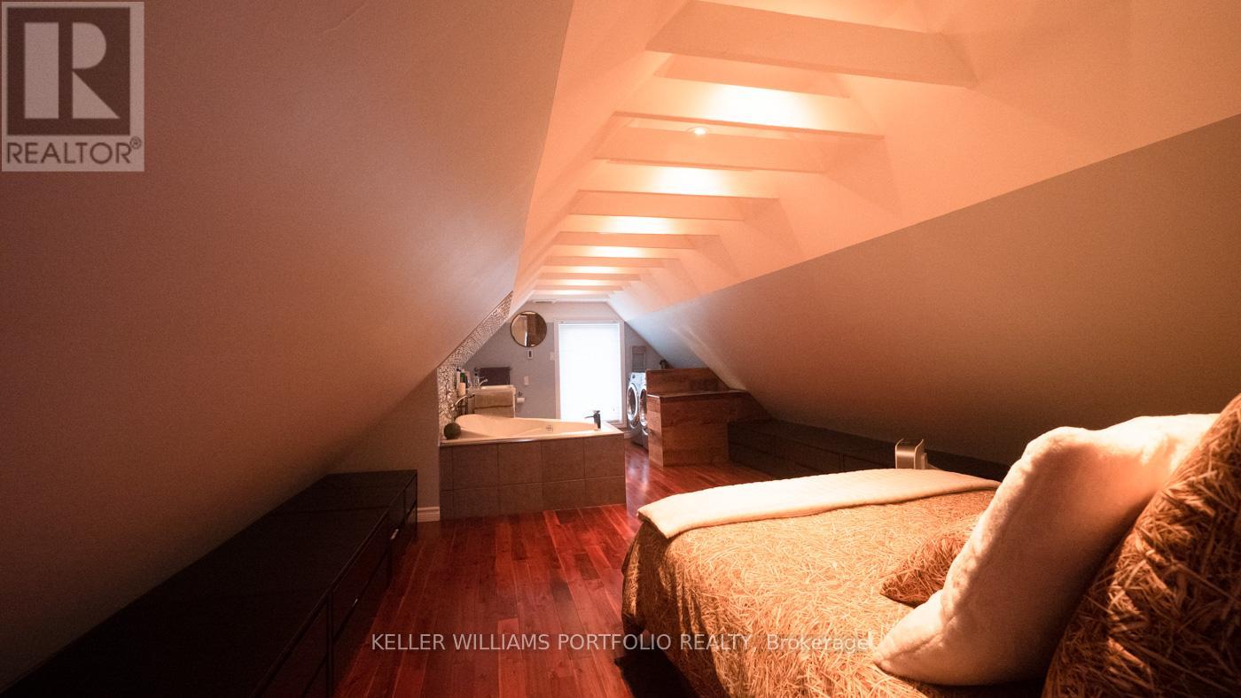 Unit 2 - 184 Franklin Avenue, Toronto, Ontario  M6P 3Y8 - Photo 13 - W12841626