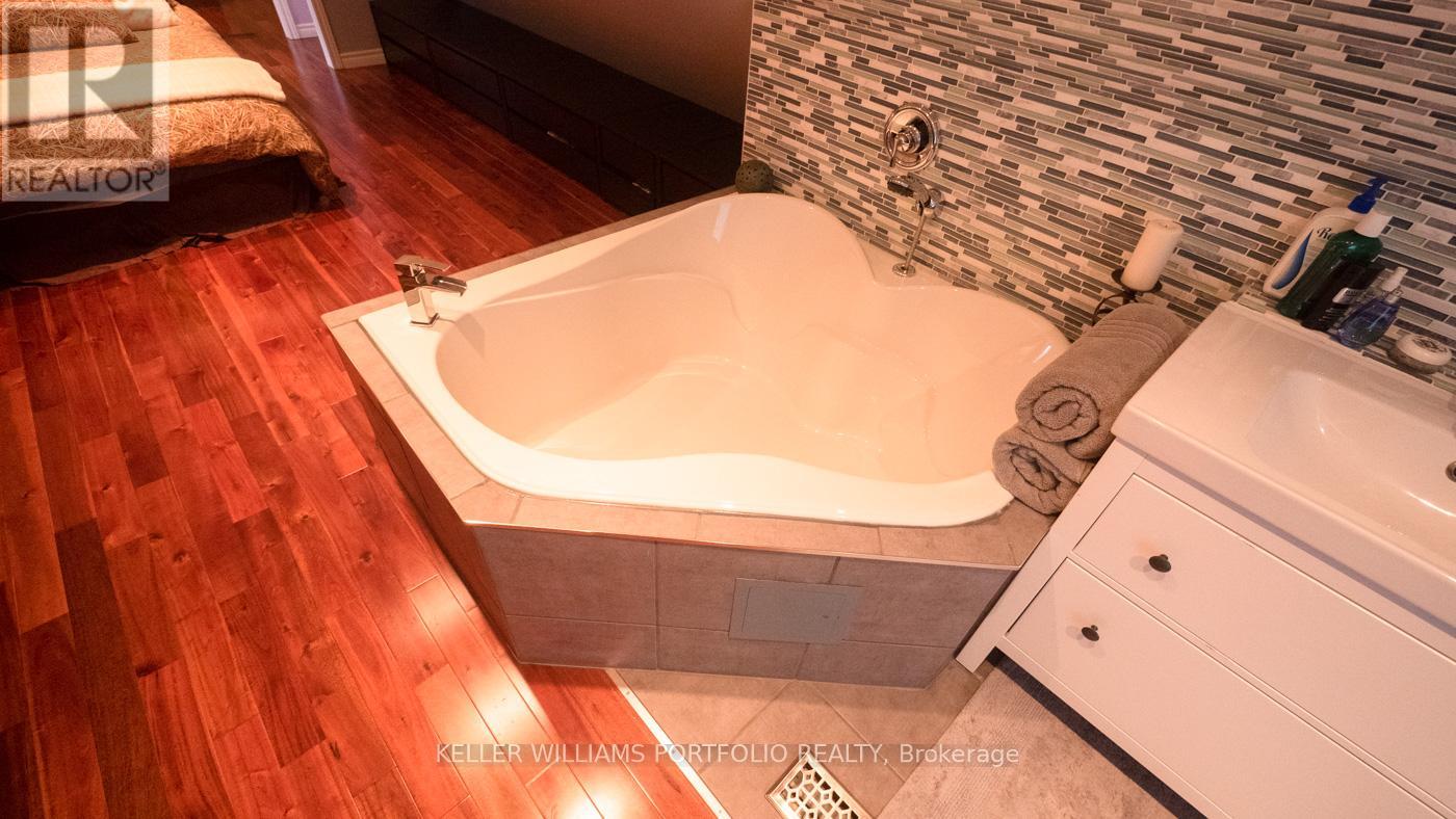 Unit 2 - 184 Franklin Avenue, Toronto, Ontario  M6P 3Y8 - Photo 15 - W12841626