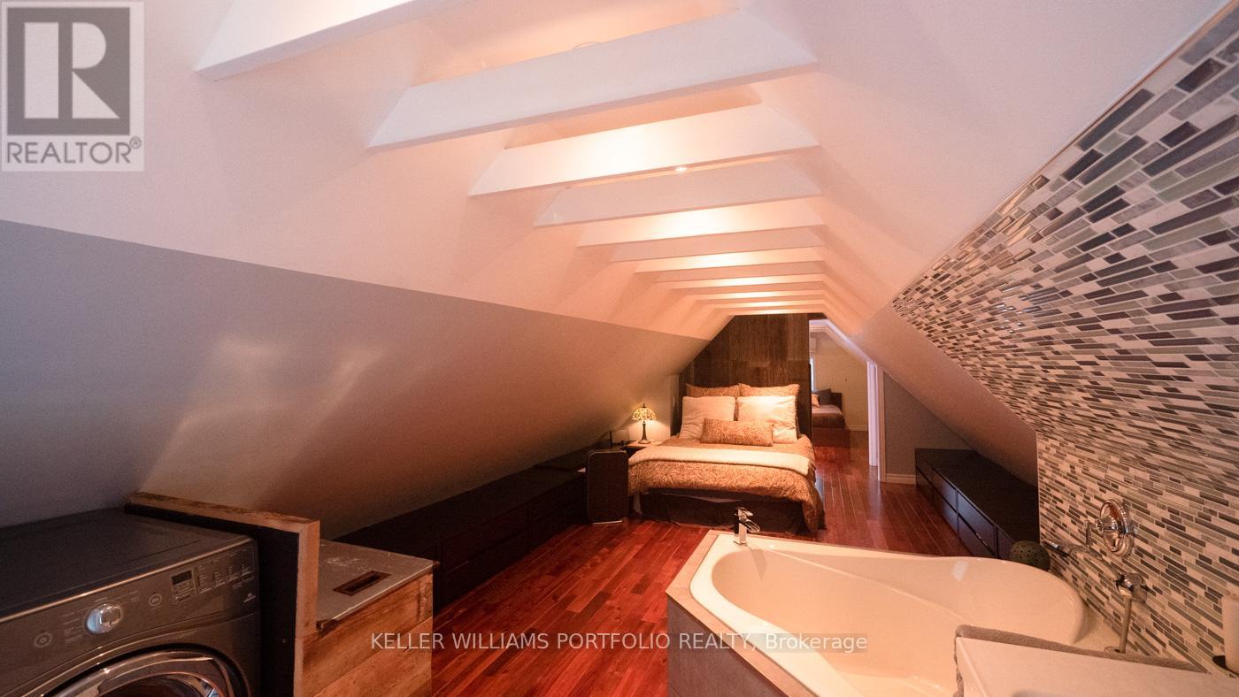 Unit 2 - 184 Franklin Avenue, Toronto, Ontario  M6P 3Y8 - Photo 16 - W12841626