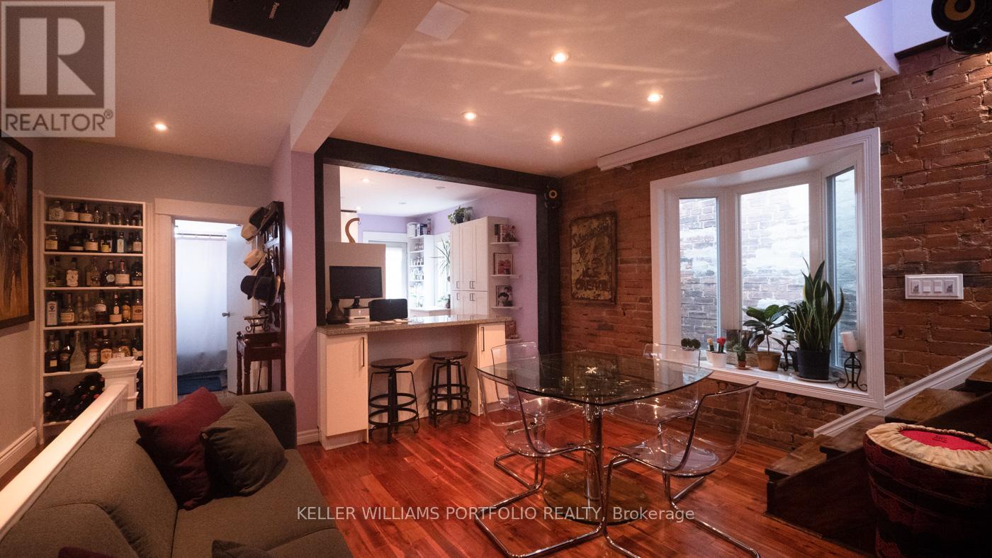 Unit 2 - 184 Franklin Avenue, Toronto, Ontario  M6P 3Y8 - Photo 6 - W12841626