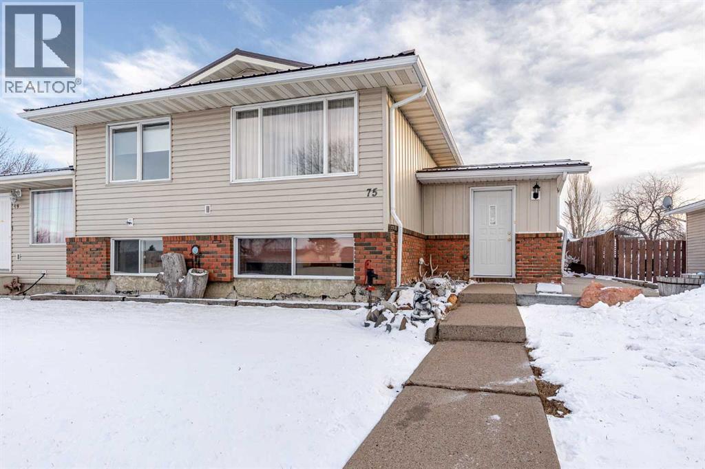 75 Royal Road E, Brooks, Alberta  T1R 0P4 - Photo 1 - A2289747