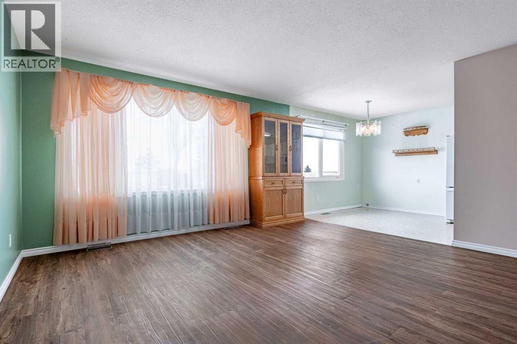 75 Royal Road E, Brooks, Alberta  T1R 0P4 - Photo 9 - A2289747