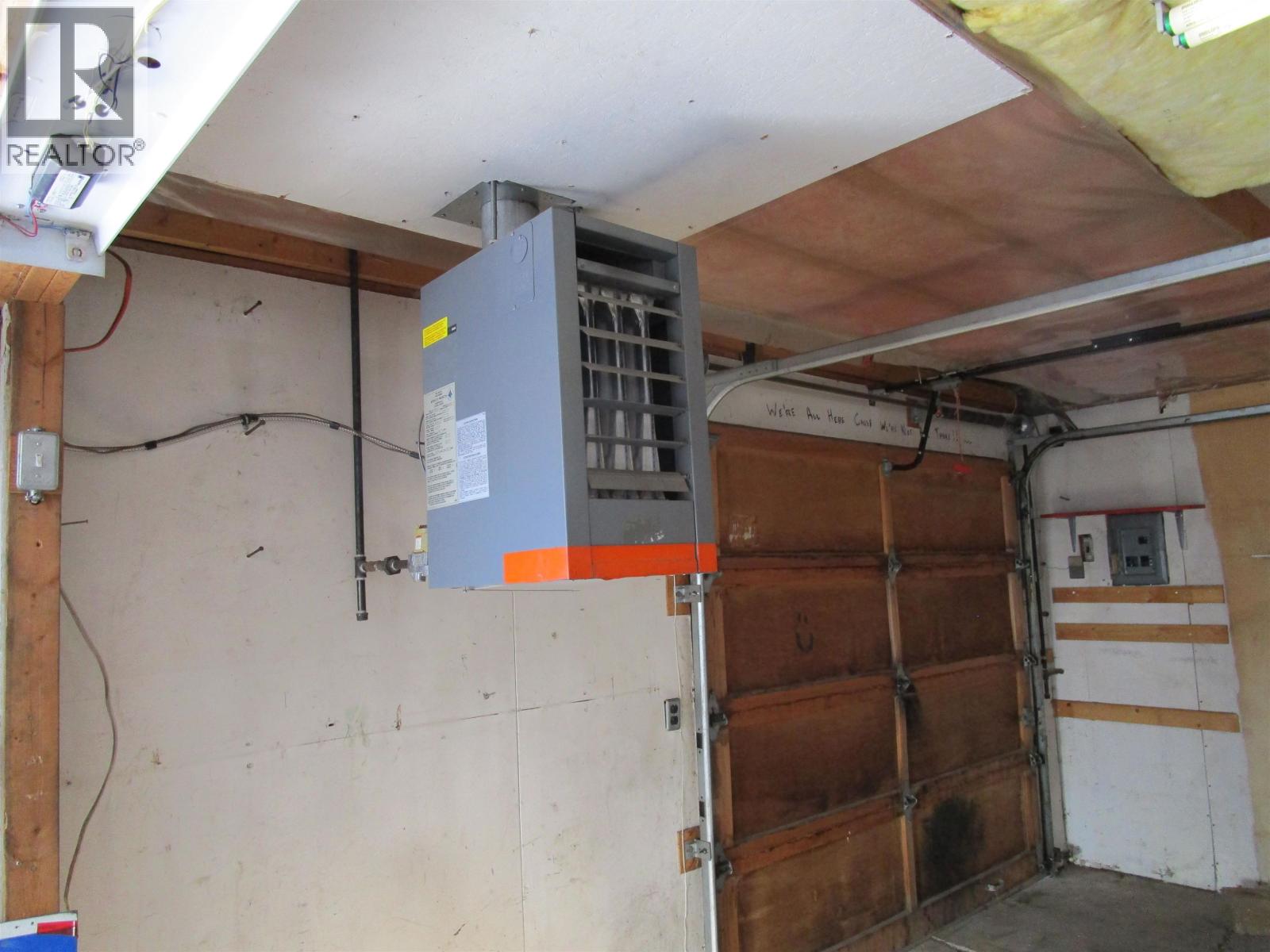 5982 Horse Lake Road, 100 Mile House, British Columbia  V0K 2E3 - Photo 13 - R3081516