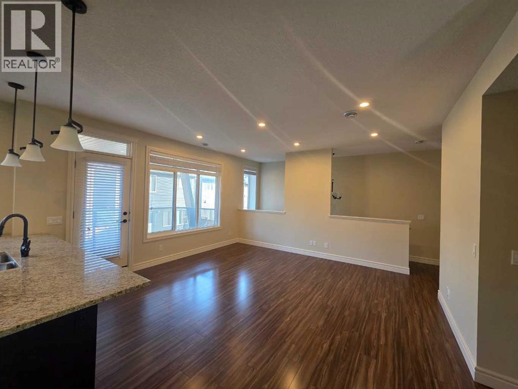 148 Savanna Walk Ne, Calgary, Alberta  T3J 0Y2 - Photo 3 - A2286660