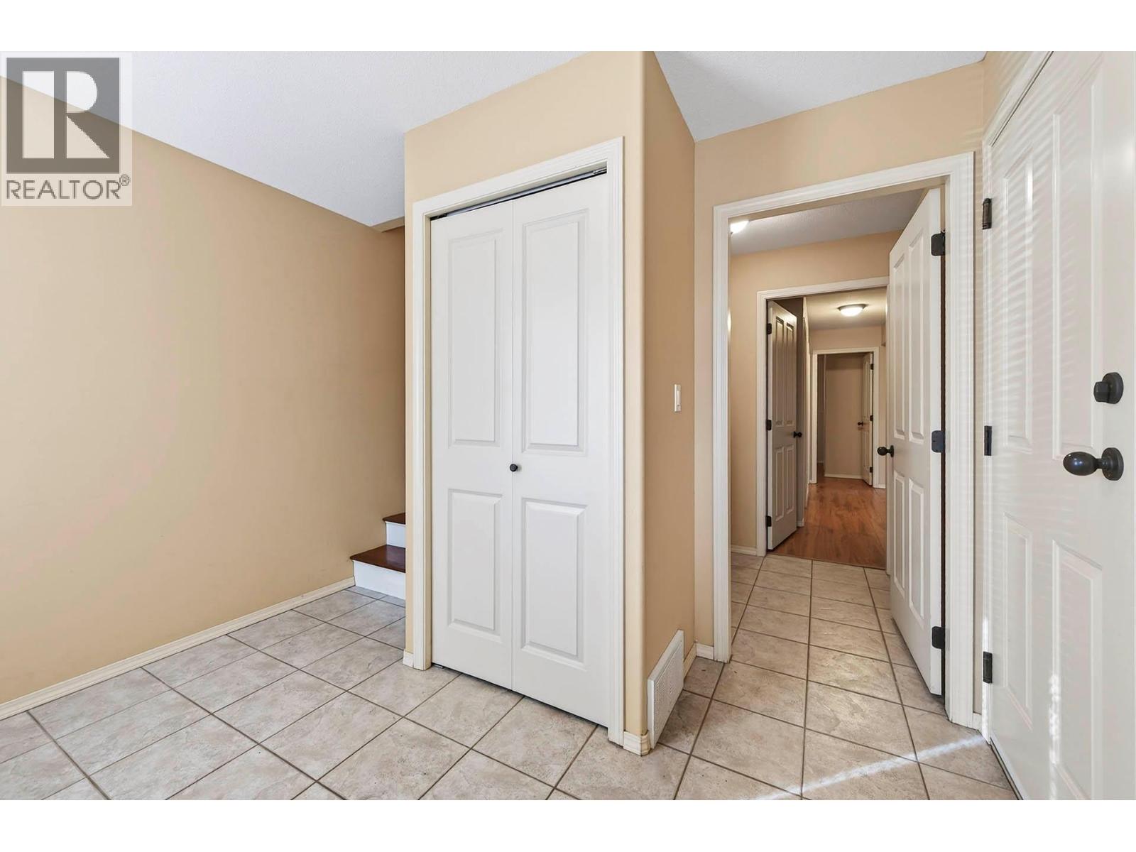 1206 Raven Drive, Kamloops, British Columbia  V2B 8P3 - Photo 8 - 10377617