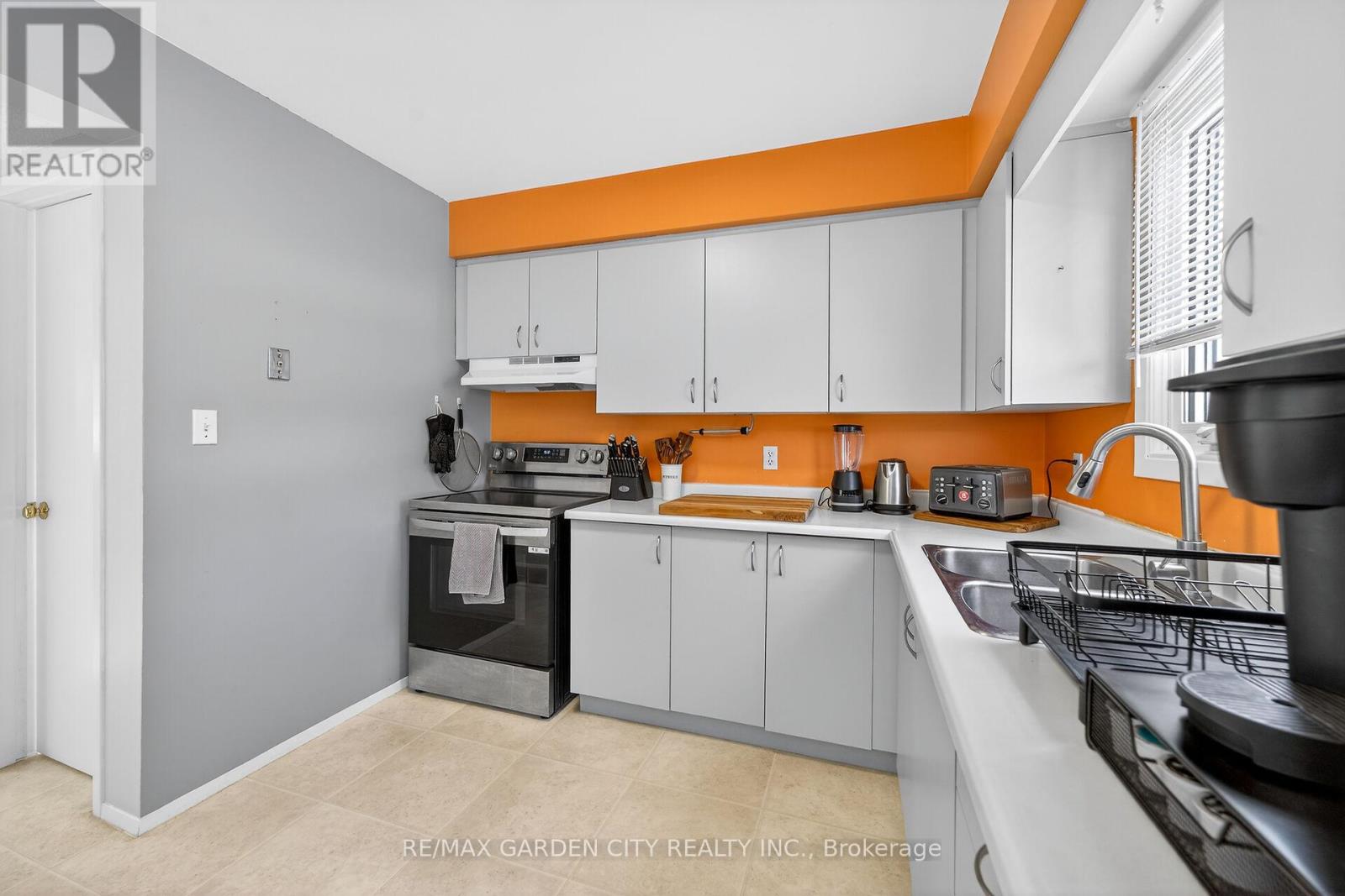 6479 Malibu Drive, Niagara Falls, Ontario  L2H 2W4 - Photo 12 - X12841644