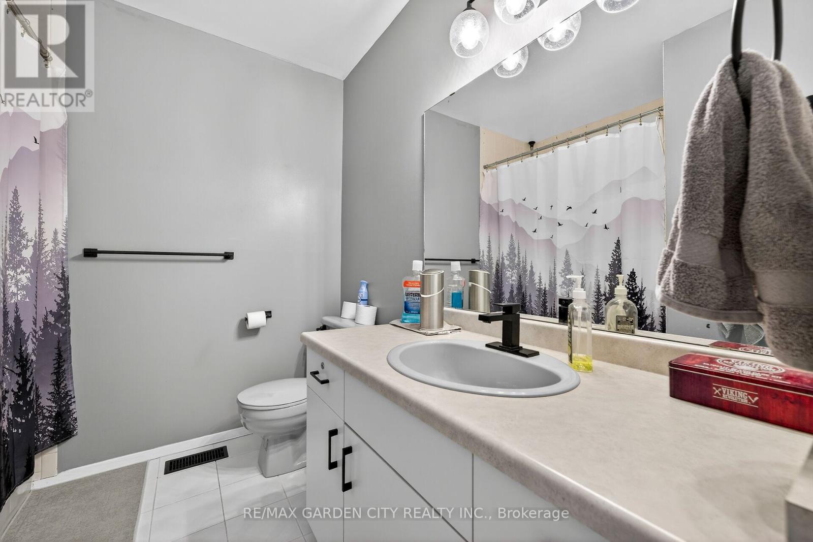 6479 Malibu Drive, Niagara Falls, Ontario  L2H 2W4 - Photo 19 - X12841644