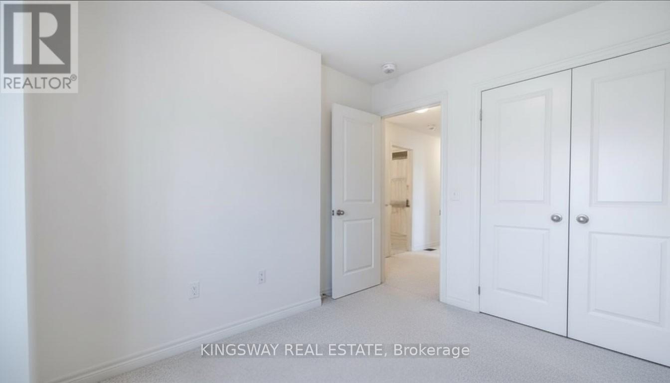 24 Narbonne Crescent, Hamilton, Ontario  L8J 0J7 - Photo 12 - X12841648