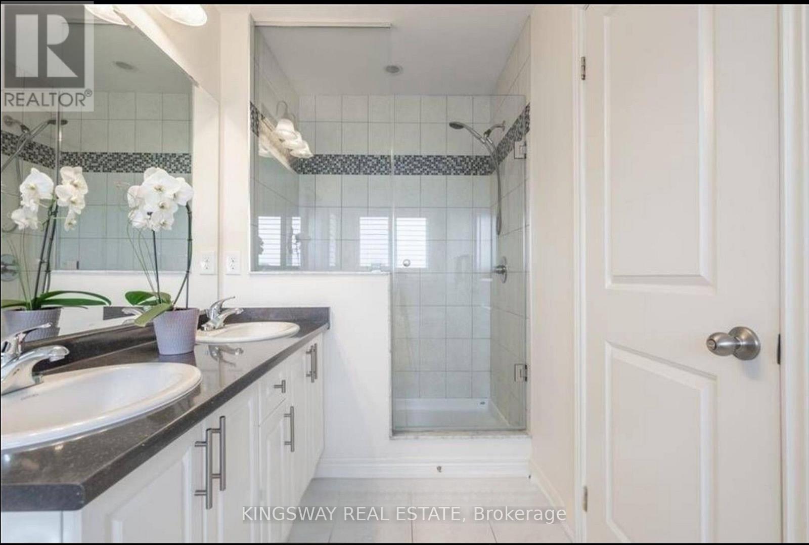 24 Narbonne Crescent, Hamilton, Ontario  L8J 0J7 - Photo 17 - X12841648