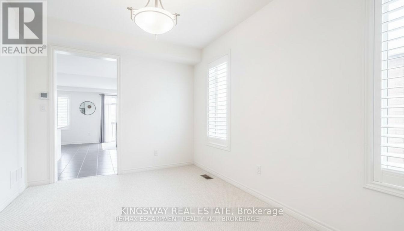 24 Narbonne Crescent, Hamilton, Ontario  L8J 0J7 - Photo 3 - X12841648