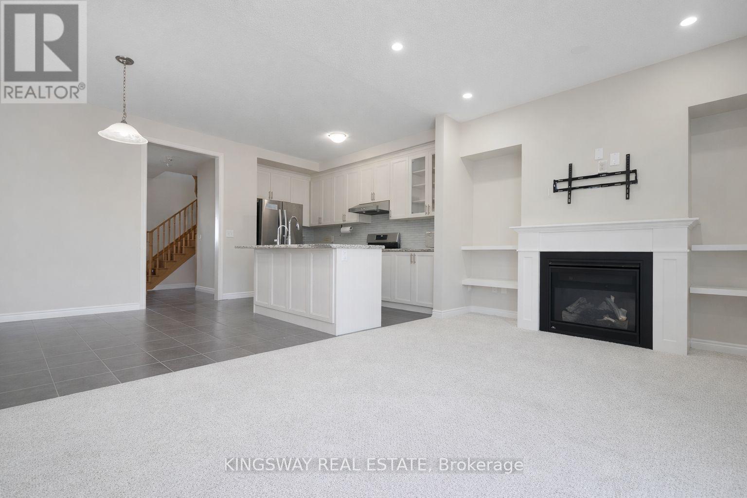 24 Narbonne Crescent, Hamilton, Ontario  L8J 0J7 - Photo 4 - X12841648