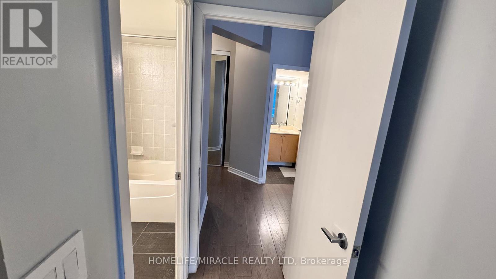 203 - 219 Fort York Boulevard, Toronto, Ontario  M5V 1B1 - Photo 28 - C12684076