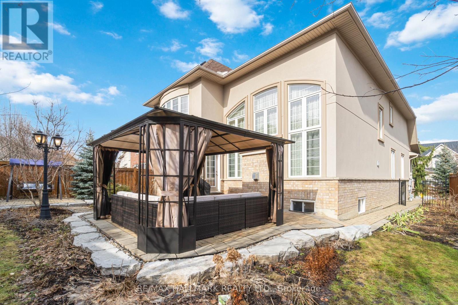 40 Sweet Anna Court, Vaughan, Ontario  L6A 4E3 - Photo 43 - N12838952