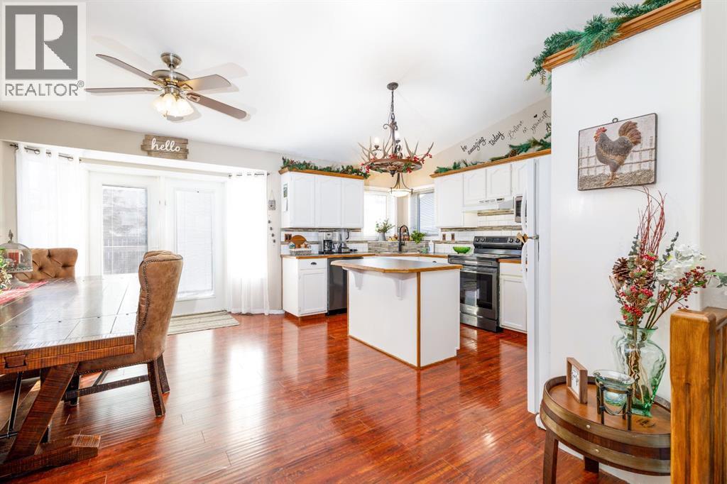 13 Fawn Close, Sylvan Lake, Alberta  T4S 1X4 - Photo 6 - A2286499