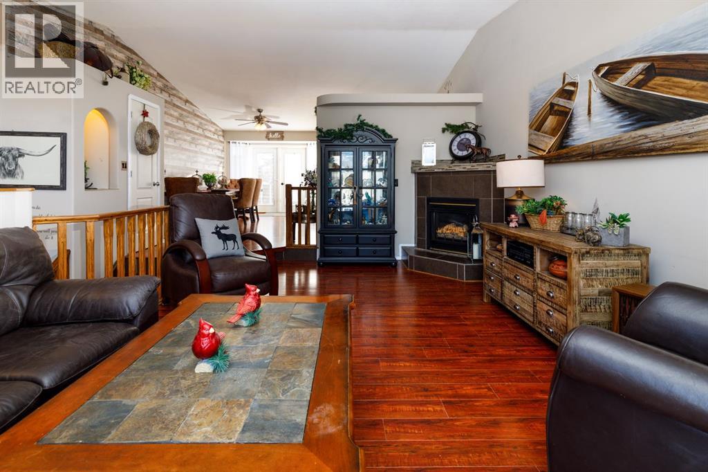 13 Fawn Close, Sylvan Lake, Alberta  T4S 1X4 - Photo 5 - A2286499