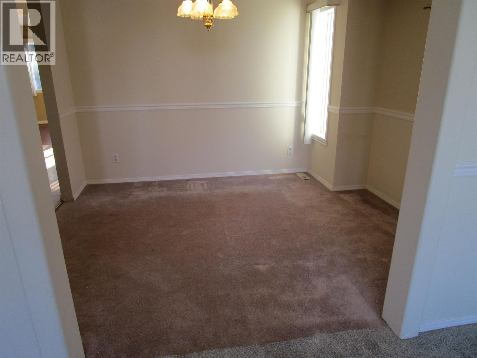 908 Jens Street, 100 Mile House, British Columbia  V0K 2E0 - Photo 8 - R3080648