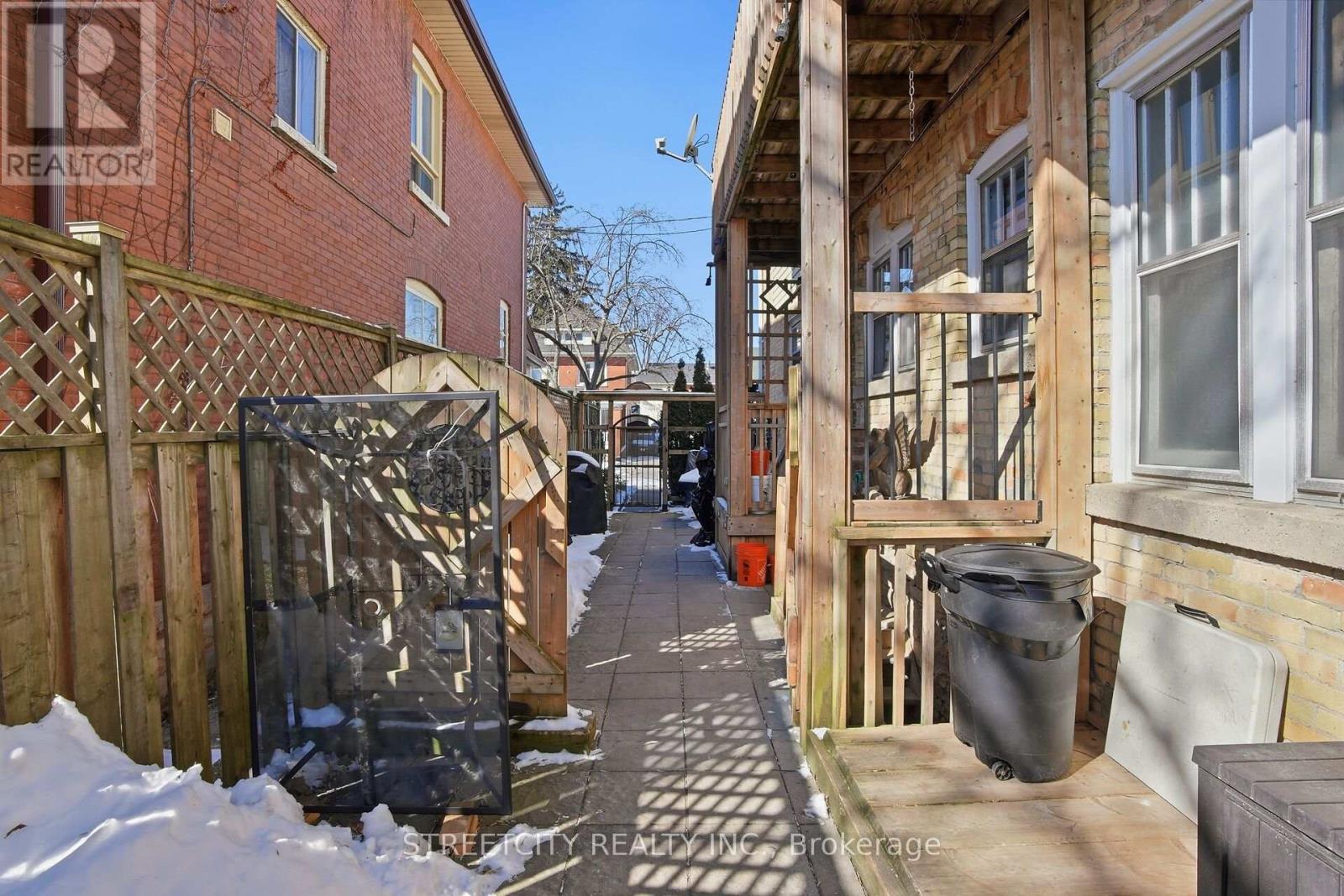 82 Wellington Street, St. Thomas, Ontario  N5R 2R2 - Photo 43 - X12841718