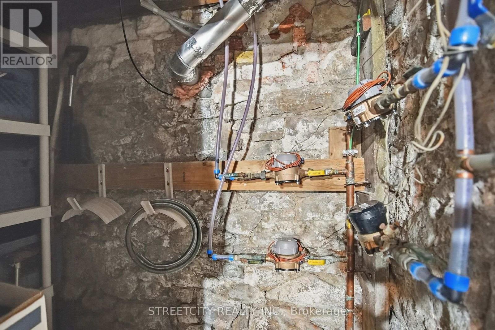 82 Wellington Street, St. Thomas, Ontario  N5R 2R2 - Photo 48 - X12841718