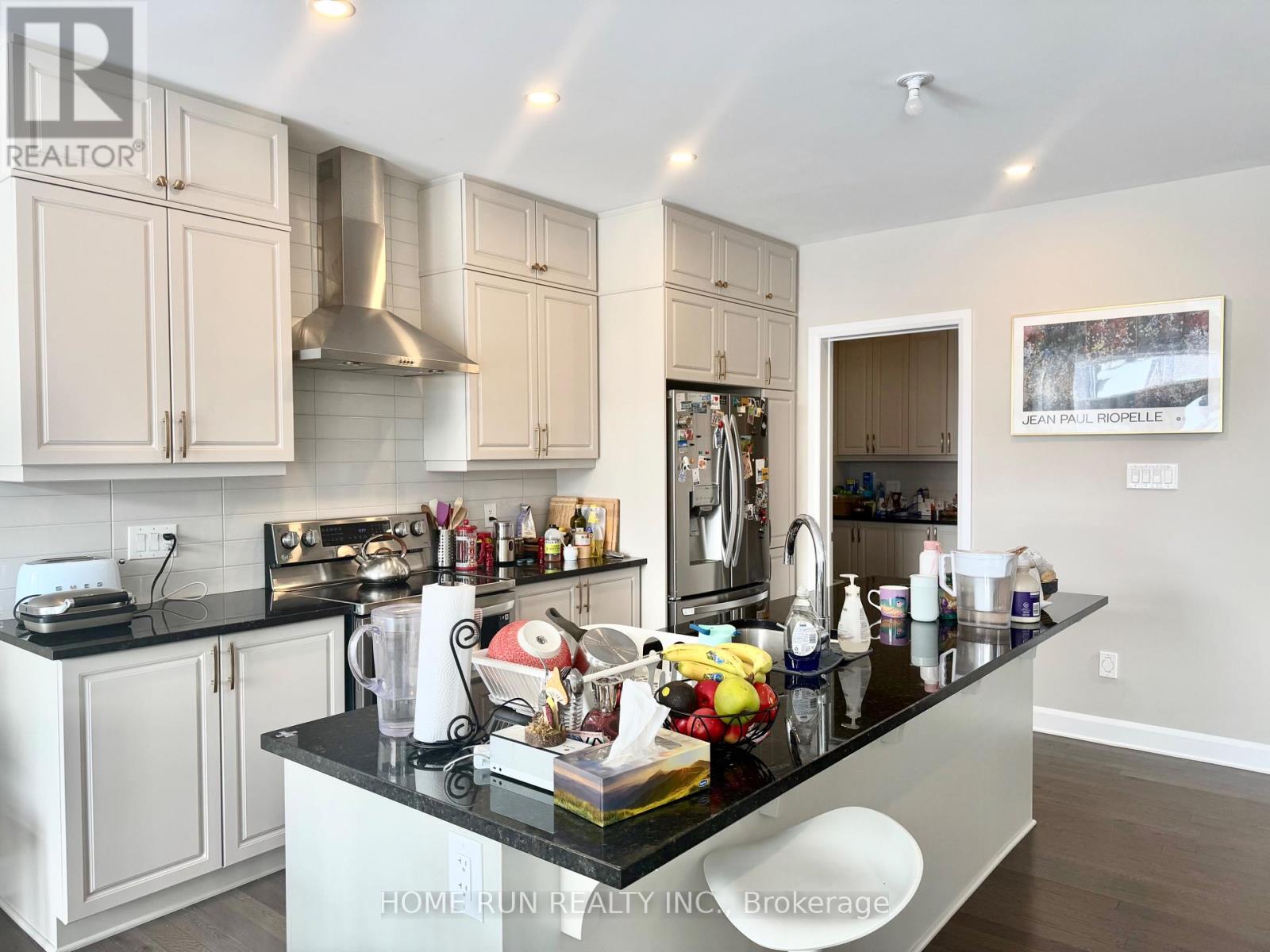 338 Barrett Farm Drive, Ottawa, Ontario  K1T 0X8 - Photo 11 - X12841682