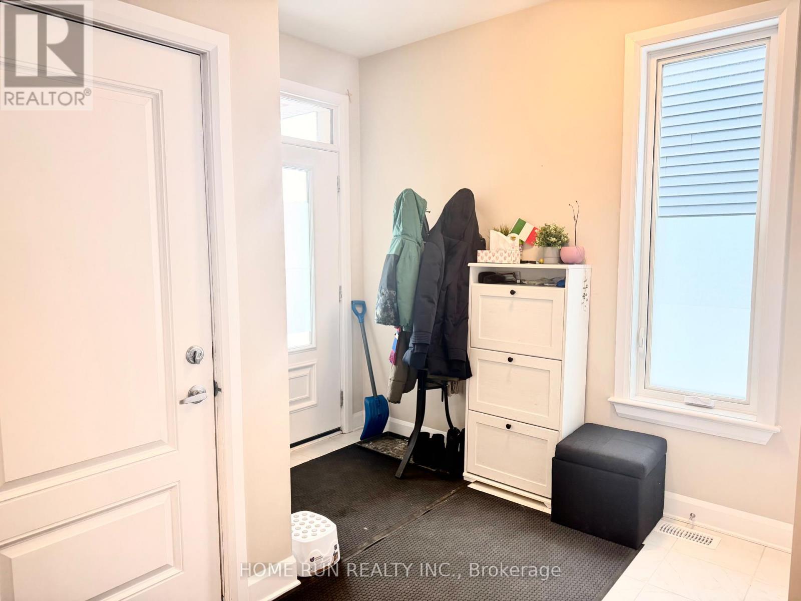 338 Barrett Farm Drive, Ottawa, Ontario  K1T 0X8 - Photo 5 - X12841682