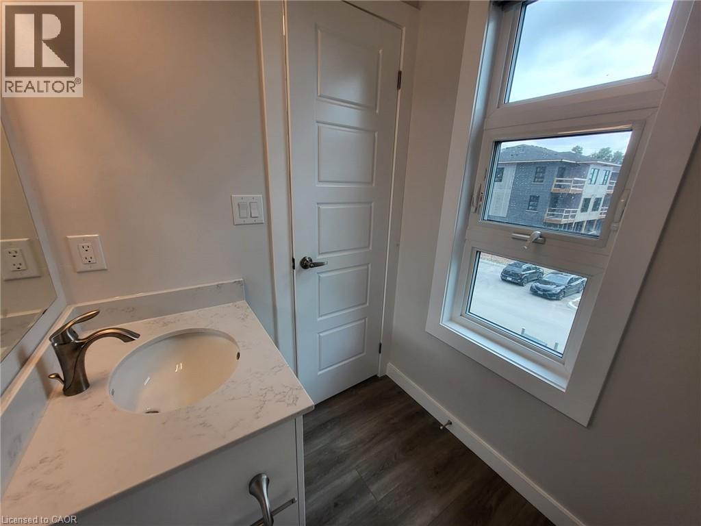 118 Gravel Ridge Trail Unit# D04, Kitchener, Ontario  N2E 0B8 - Photo 16 - 40809154