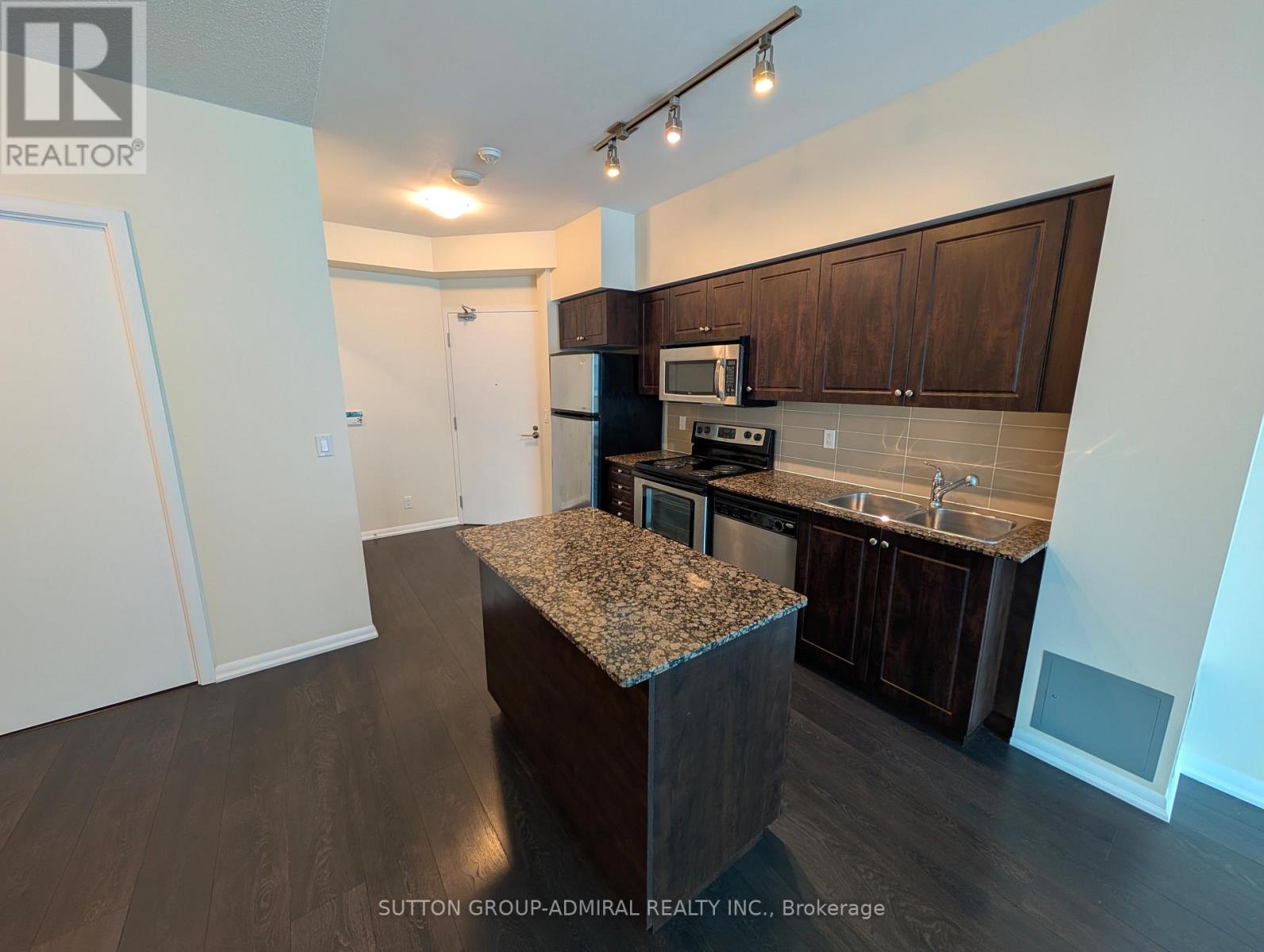 221 - 215 Fort York Boulevard, Toronto, Ontario  M5V 4A2 - Photo 5 - C12841678