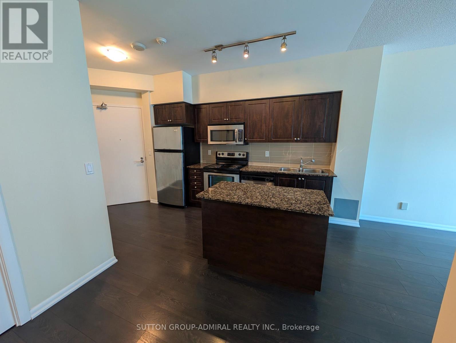 221 - 215 Fort York Boulevard, Toronto, Ontario  M5V 4A2 - Photo 8 - C12841678