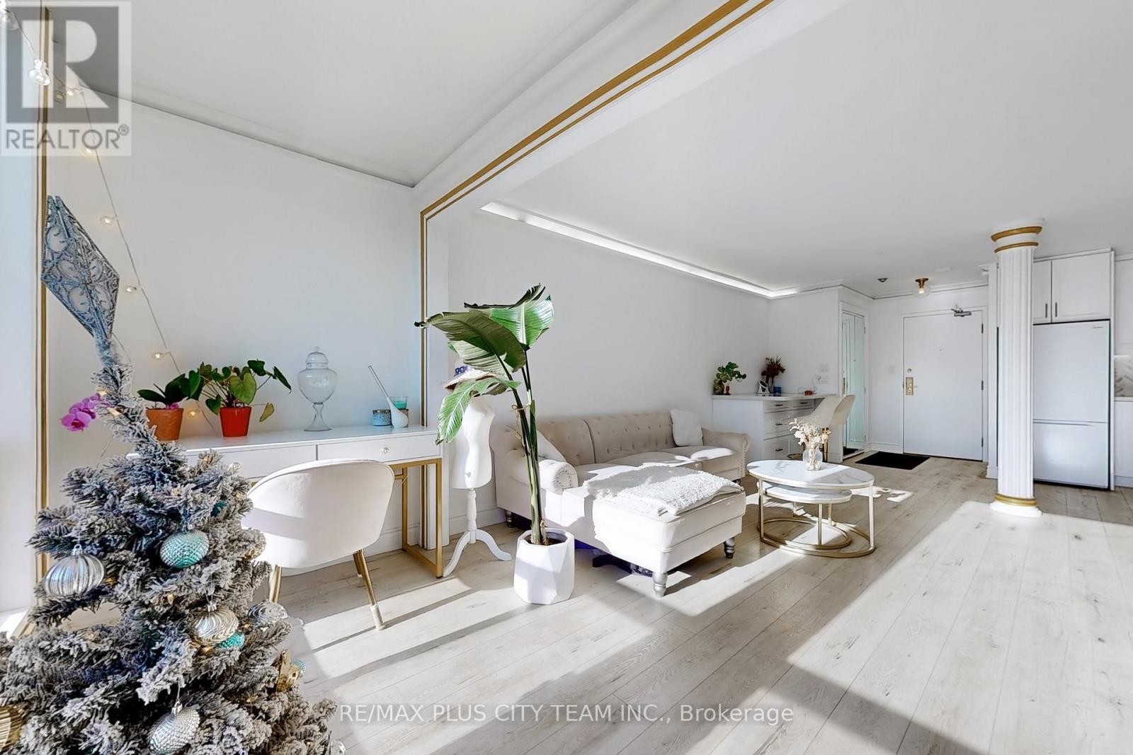 1105 - 25 Grenville Street, Toronto, Ontario  M4Y 2X5 - Photo 10 - C12841684