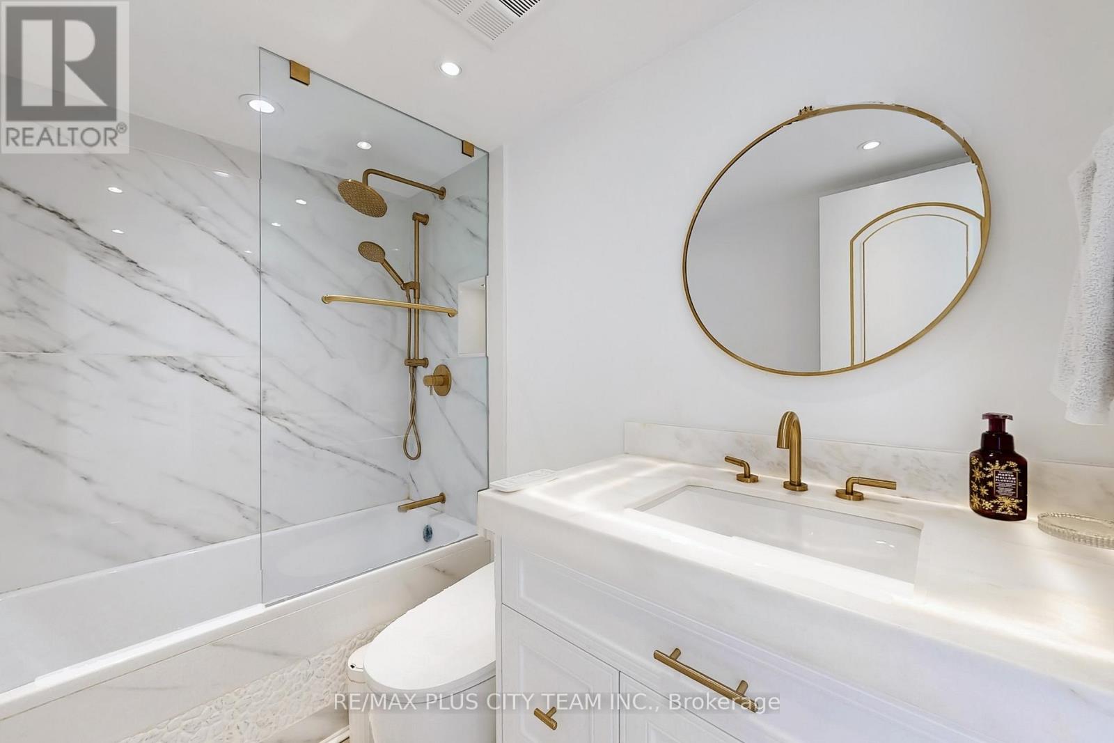 1105 - 25 Grenville Street, Toronto, Ontario  M4Y 2X5 - Photo 21 - C12841684