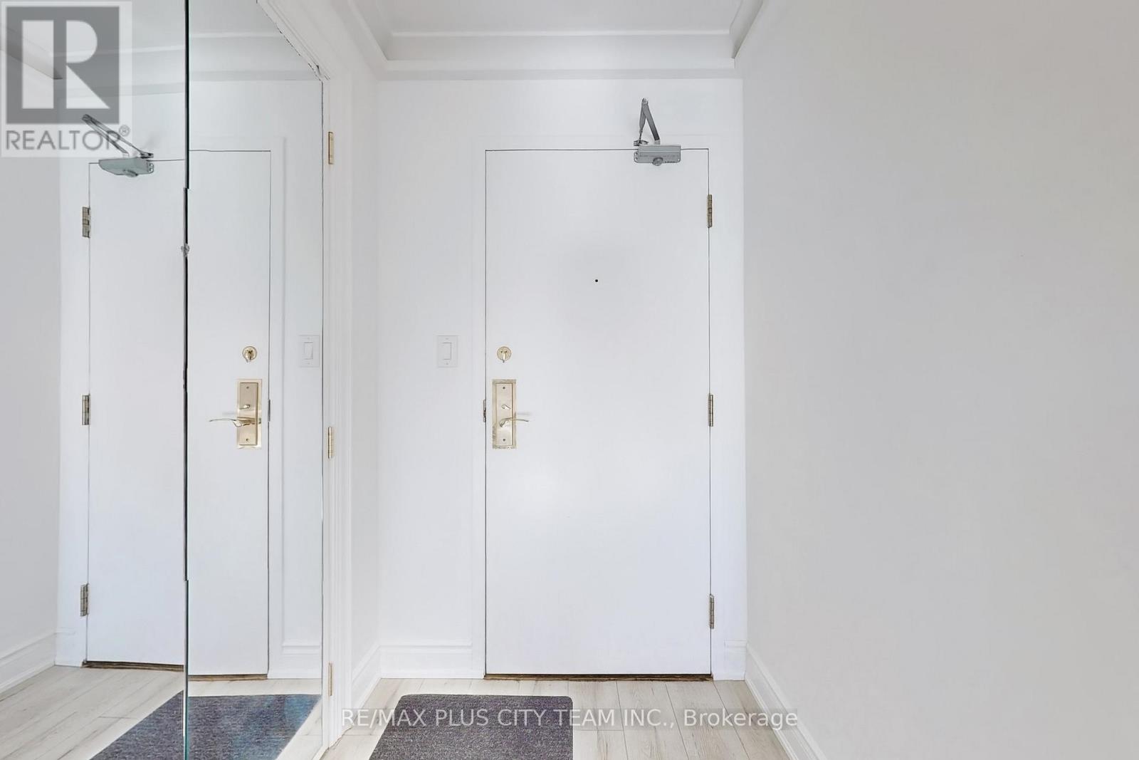 1105 - 25 Grenville Street, Toronto, Ontario  M4Y 2X5 - Photo 23 - C12841684