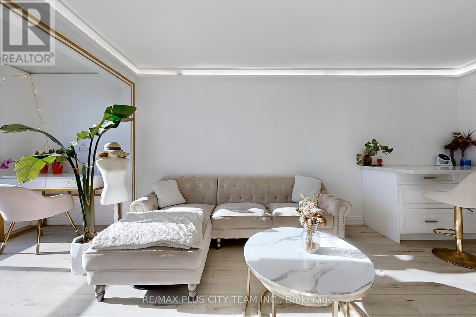 1105 - 25 Grenville Street, Toronto, Ontario  M4Y 2X5 - Photo 6 - C12841684