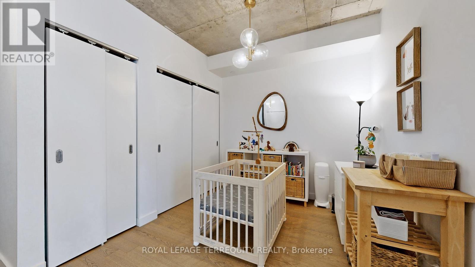 1313 - 111 Bathurst Street, Toronto, Ontario  M5V 0M9 - Photo 14 - C12841732