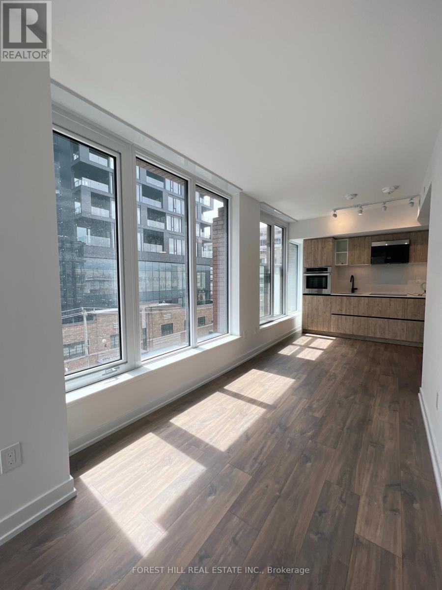 405 - 2 AUGUSTA AVENUE