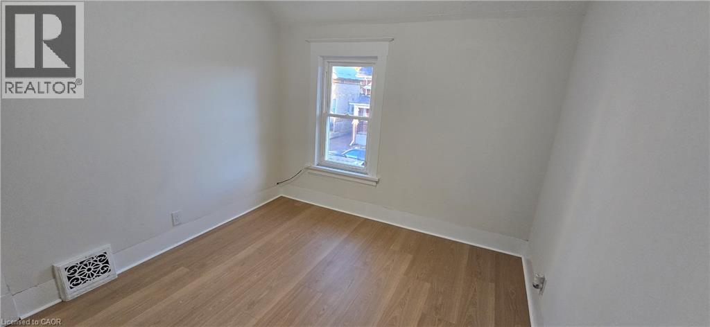 42 Madison Avenue N Unit# Upper (2), Kitchener, Ontario  N2H 3B9 - Photo 18 - 40809200