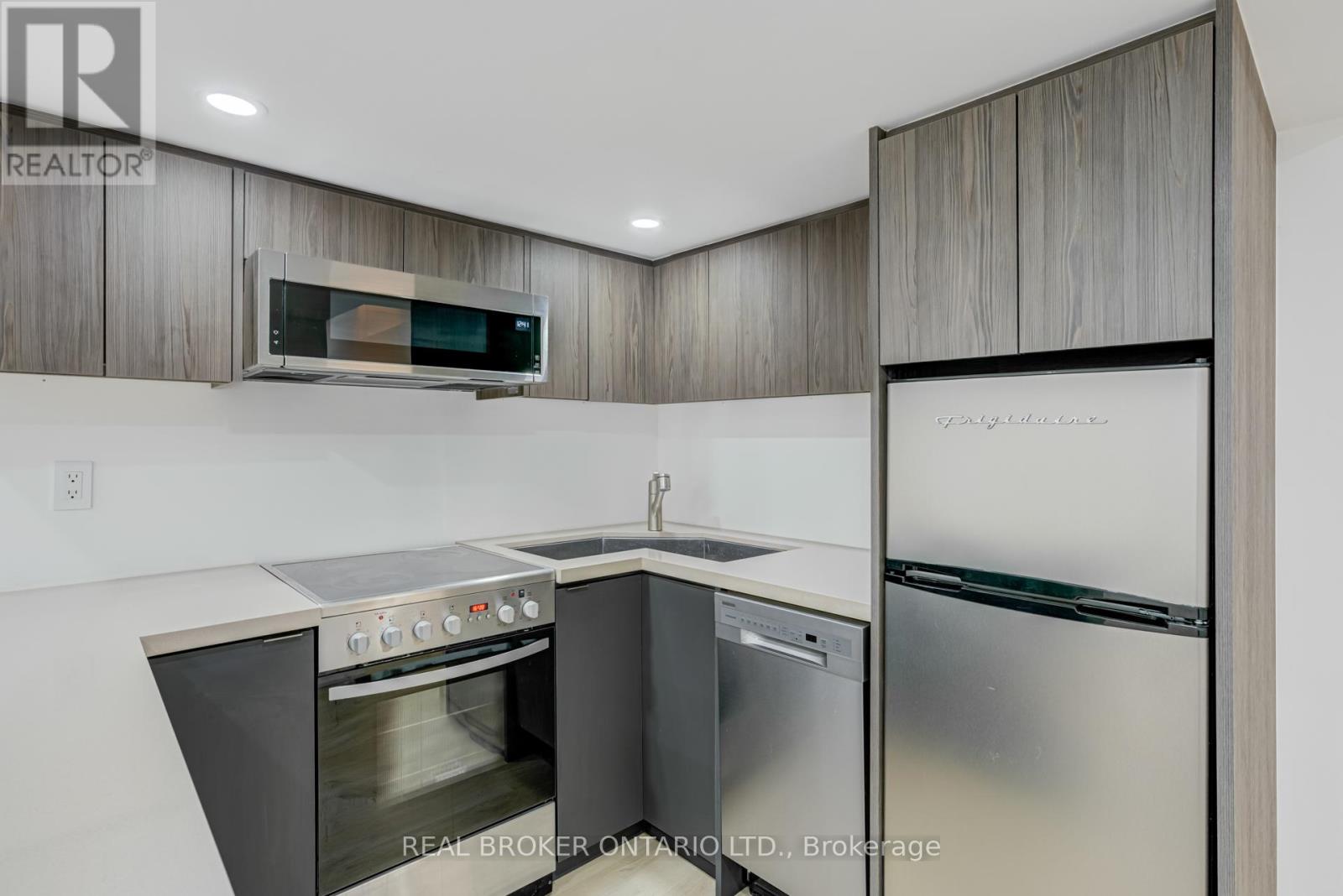 1371 Gull Crossing, Pickering, Ontario  L1W 1R8 - Photo 25 - E12841720