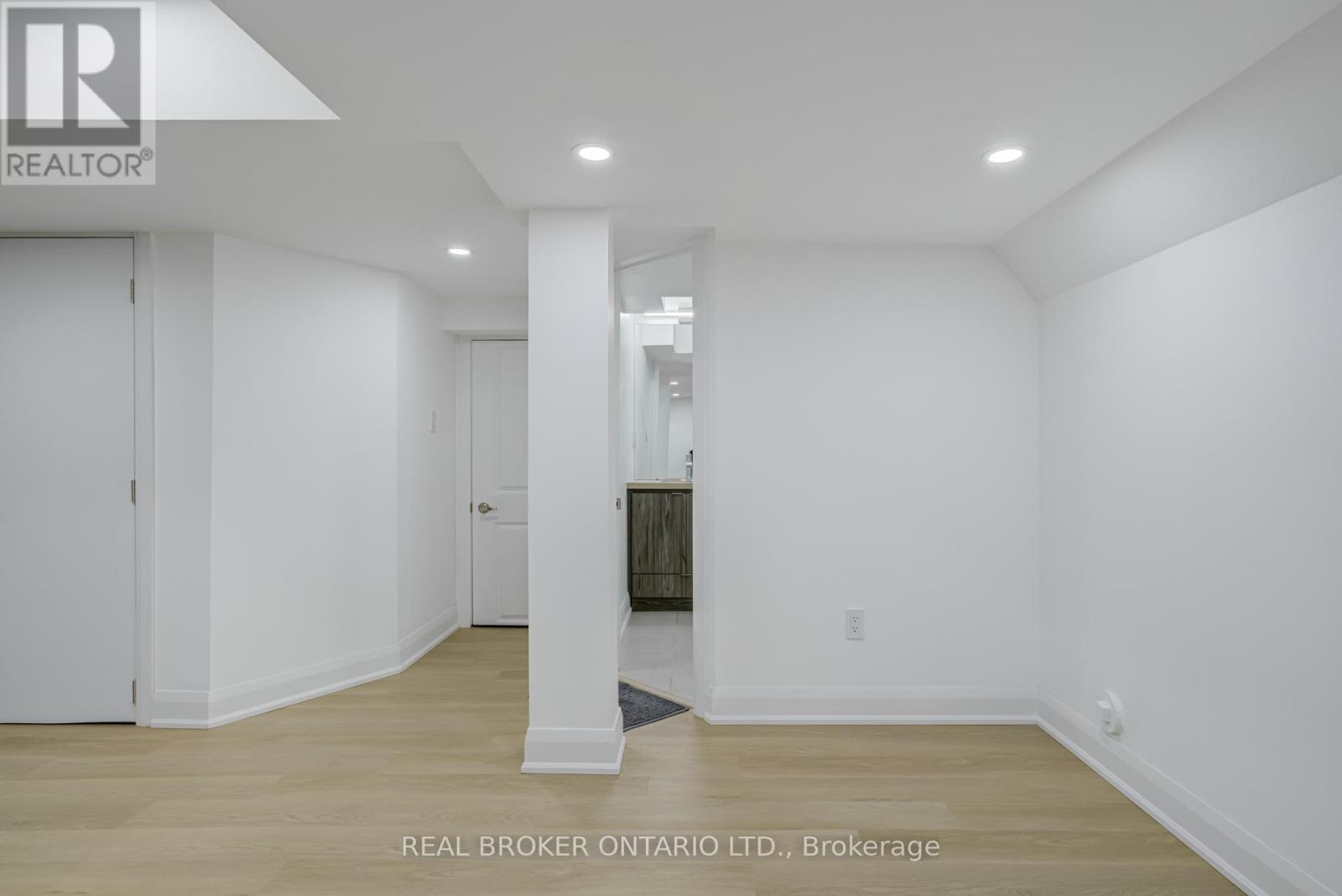 1371 Gull Crossing, Pickering, Ontario  L1W 1R8 - Photo 34 - E12841720