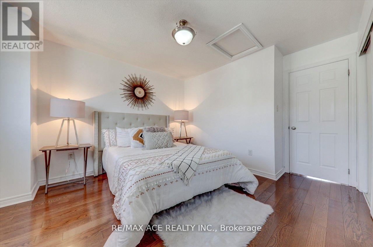 43 Kawneer Terrace, Toronto, Ontario  M1P 0C2 - Photo 28 - E12841746