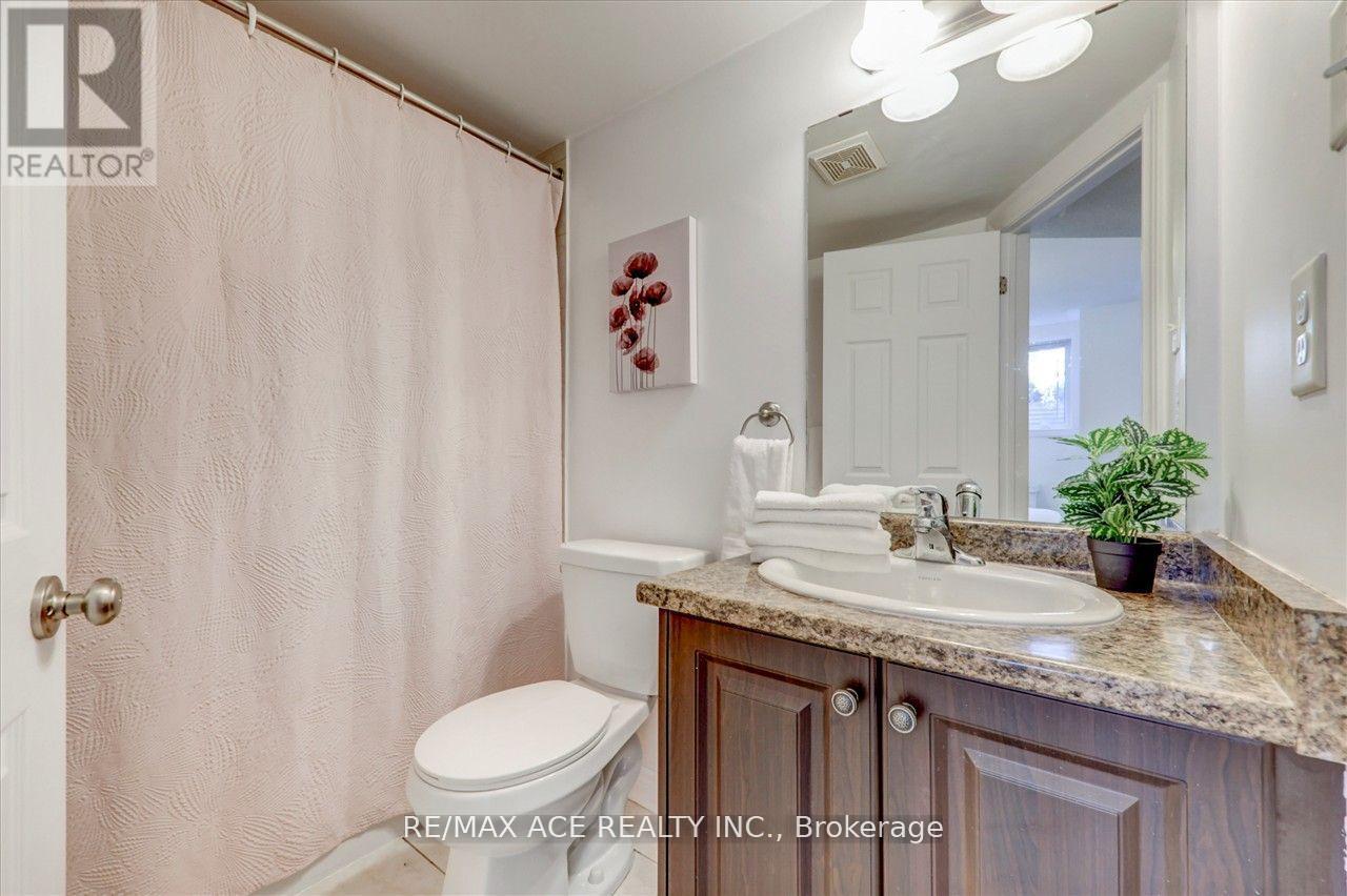 43 Kawneer Terrace, Toronto, Ontario  M1P 0C2 - Photo 33 - E12841746