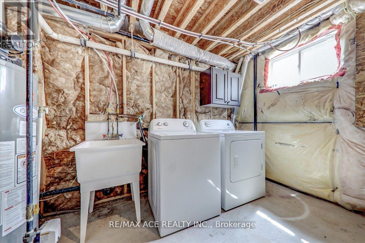 43 Kawneer Terrace, Toronto, Ontario  M1P 0C2 - Photo 34 - E12841746